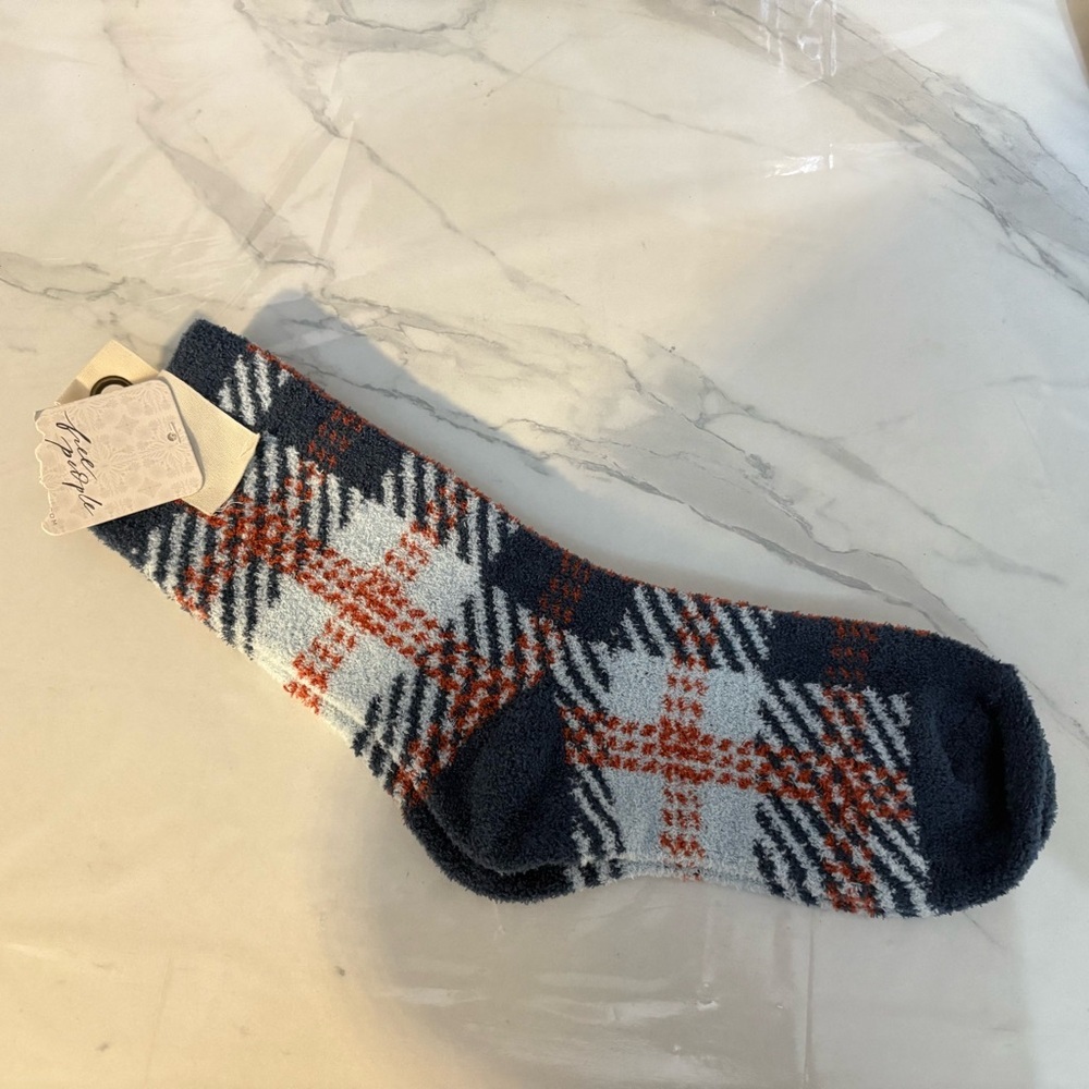 Free People Cozy Cabin Plush Crew Socks Blue Plaid Fuzzy Sherpa Soft NWT OS